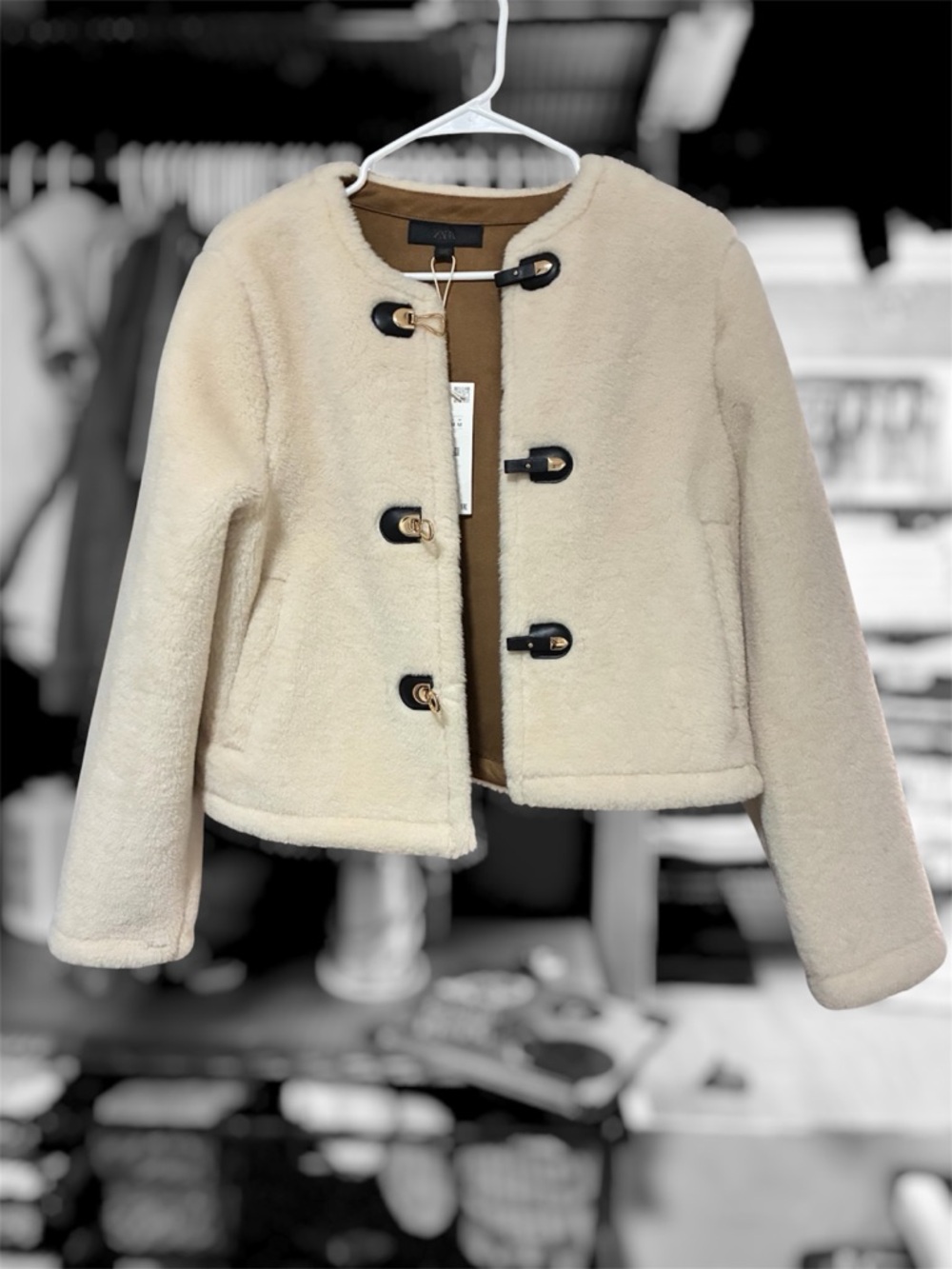 Zara Womens Faux Fur Jacket Coat S Small Ecru Ivory Fireman clasps 6318/286/712